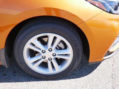 Orange Burst Metallic 2017 Chevrolet Cruze LT
