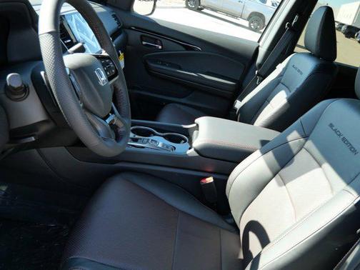 Platinum White Pearl 2026 Honda Ridgeline Black
