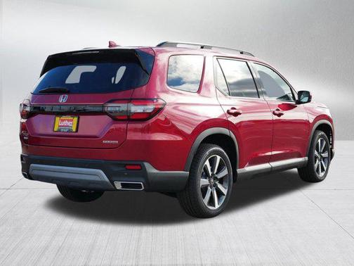 2025 Honda Pilot Touring 8-Passenger
