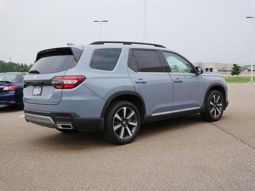 2024 Honda Pilot Touring 8-Passenger