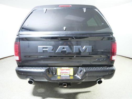 2017 RAM 1500 Night Crew Cab 4x4 6'4' Box