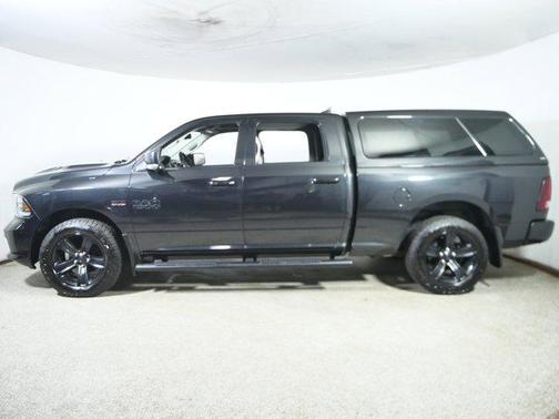 2017 RAM 1500 Night Crew Cab 4x4 6'4' Box