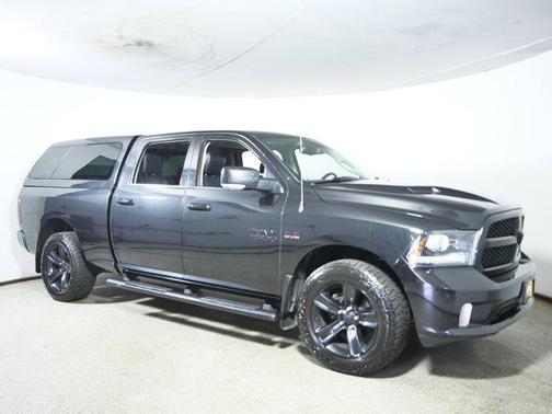 2017 RAM 1500 Night Crew Cab 4x4 6'4' Box