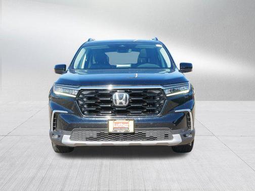 2023 Honda Pilot Touring 8-Passenger