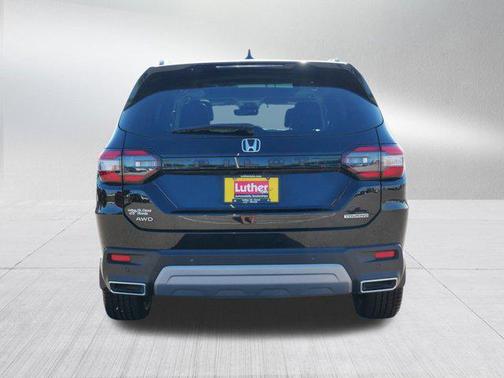2023 Honda Pilot Touring 8-Passenger