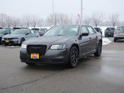 2022 Chrysler 300 Touring