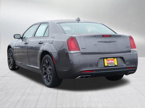 2022 Chrysler 300 Touring