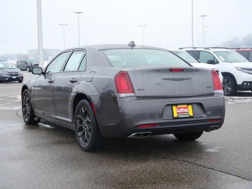 2022 Chrysler 300 Touring