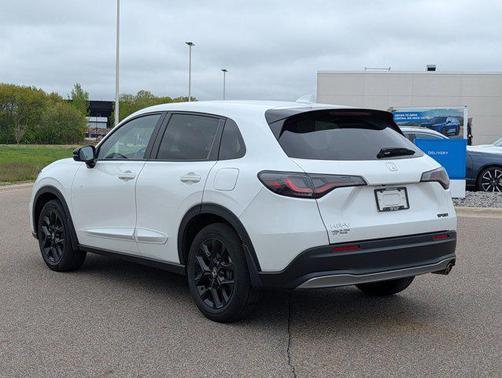 Platinum White Pearl 2024 Honda HR-V AWD Sport