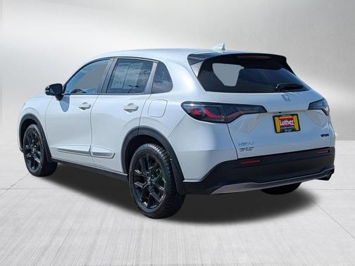Platinum White Pearl 2024 Honda HR-V AWD Sport