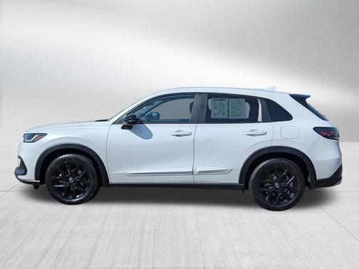 Platinum White Pearl 2024 Honda HR-V AWD Sport