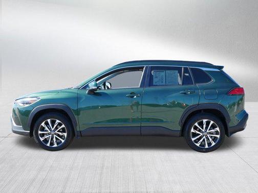 2022 Toyota Corolla Cross XLE