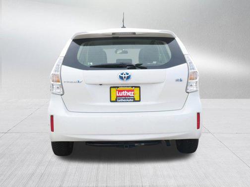 2014 Toyota Prius v Two