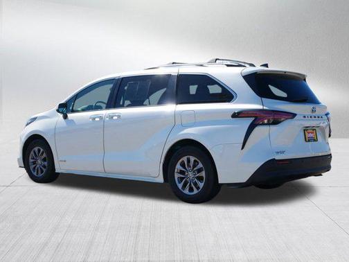 2021 Toyota Sienna XLE 7 Passenger