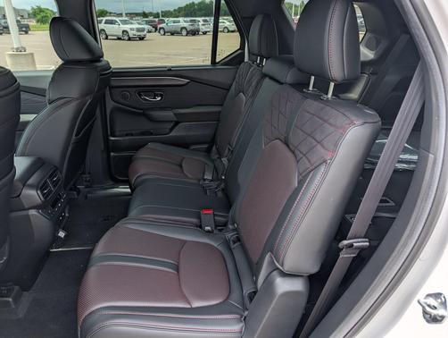 Platinum White Pearl 2026 Honda Pilot Black Edition