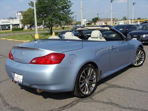 2011 INFINITI G37 Base