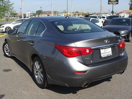 2015 INFINITI Q50 Premium