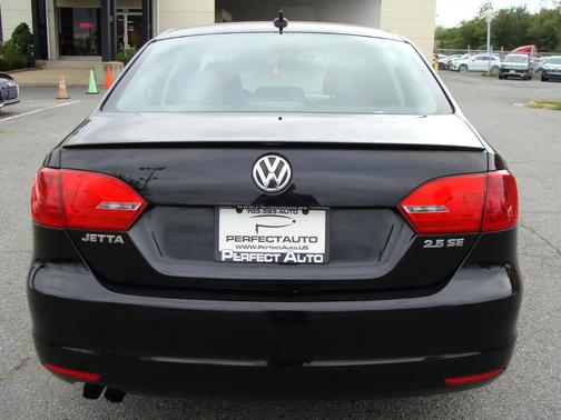 Black Uni 2013 Volkswagen Jetta SE