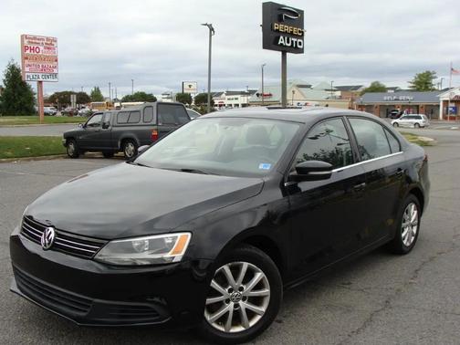 Black Uni 2013 Volkswagen Jetta SE