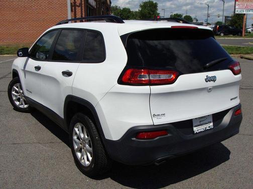 2017 Jeep Cherokee Sport