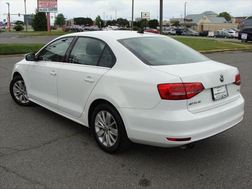 2015 Volkswagen Jetta Auto SE w/Connectivity