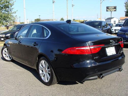 2017 Jaguar XF 35t Premium