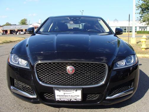 2017 Jaguar XF 35t Premium