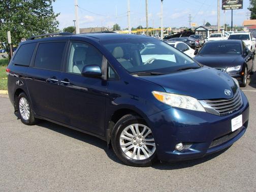2011 Toyota Sienna XLE