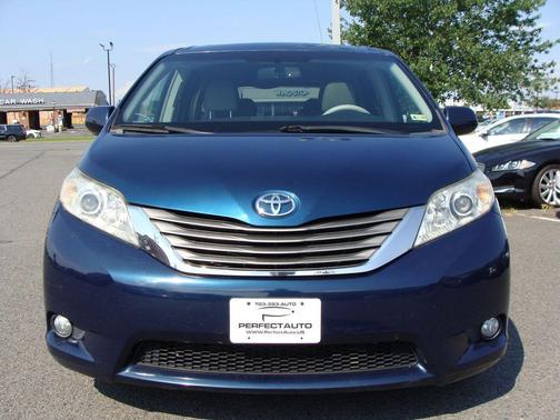 2011 Toyota Sienna XLE