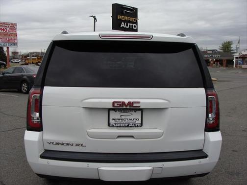 2017 GMC Yukon XL SLT