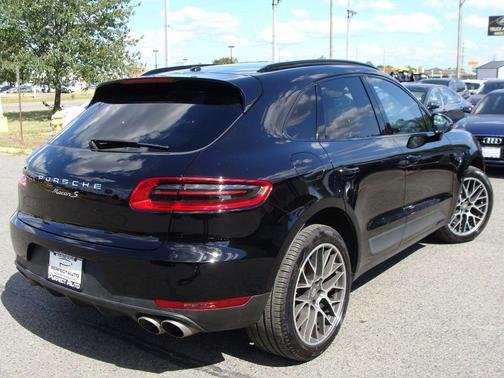 2017 Porsche Macan S