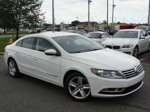 Pure White 2016 Volkswagen CC 2.0T Sport