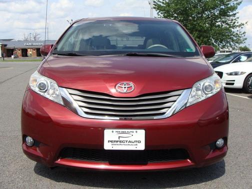 2012 Toyota Sienna XLE