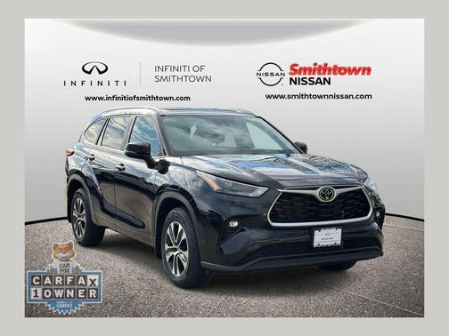 Midnight Black Metallic 2023 Toyota Highlander XLE