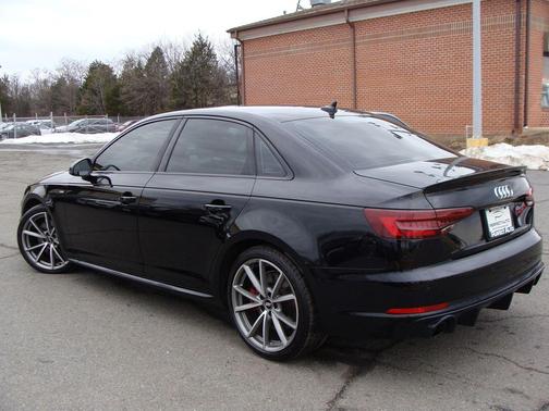 2018 Audi A4 2.0T Premium Plus