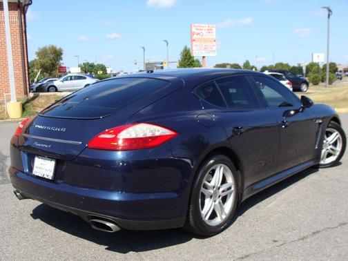 2011 Porsche Panamera 4