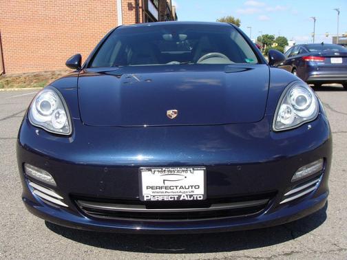 2011 Porsche Panamera 4