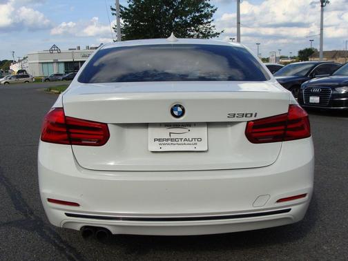 2017 BMW 330 330i
