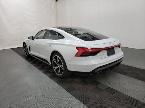 2022 Audi e-tron GT Prestige