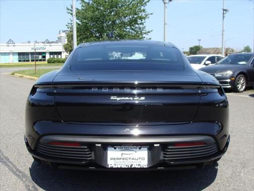 2022 Porsche Taycan 4S