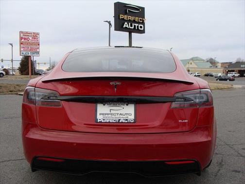 2022 Tesla Model S Plaid