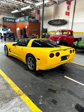 2004 Chevrolet Corvette Base