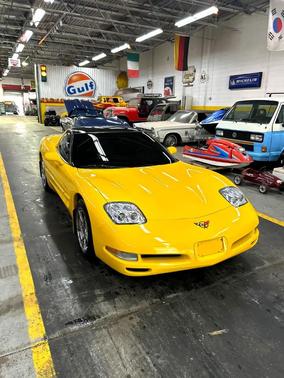 2004 Chevrolet Corvette Base