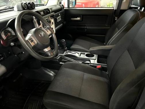 2014 Toyota FJ Cruiser Base