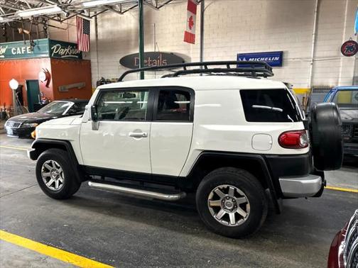 2014 Toyota FJ Cruiser Base