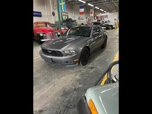 Sterling Gray Metallic 2010 Ford Mustang Base