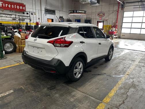 2020 Nissan Kicks S