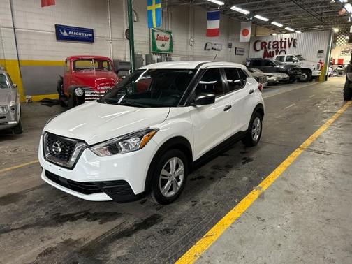 2020 Nissan Kicks S