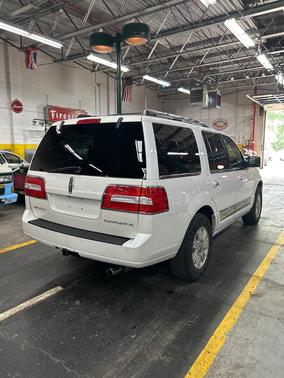 2013 Lincoln Navigator Base