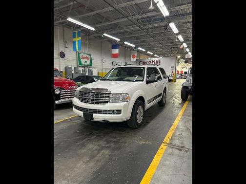 2013 Lincoln Navigator Base